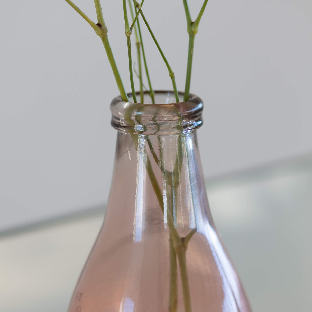 Vase Dahlia 40 cm aus recyceltem Glas